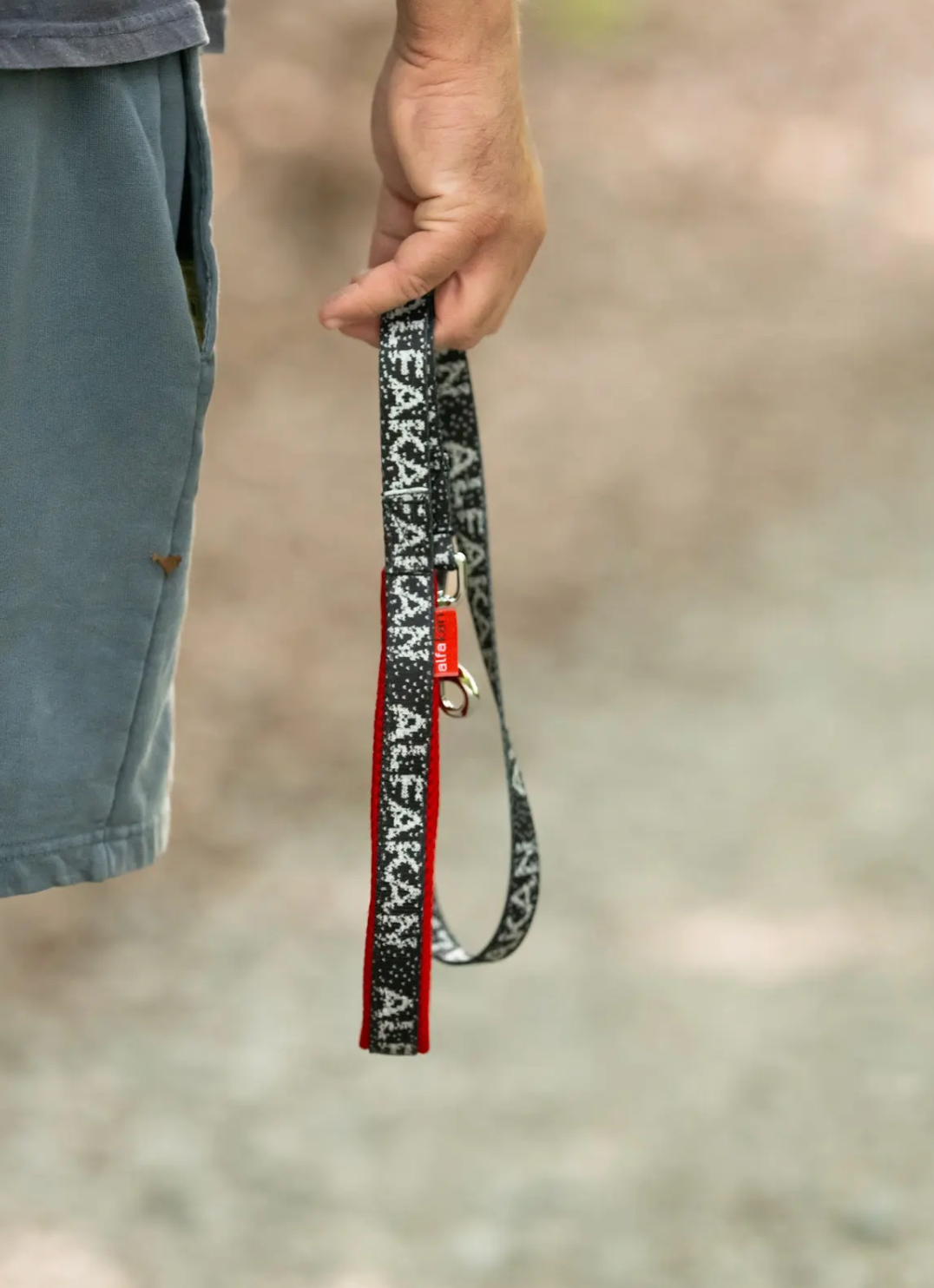 Alfakan kratek povodec